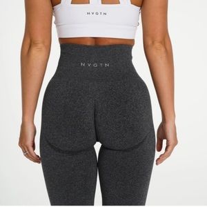 Black speckled NVGTN curve leggings!